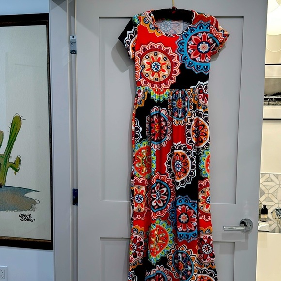 Molenari Dresses & Skirts - NWOT Bright printed maxi dress! M